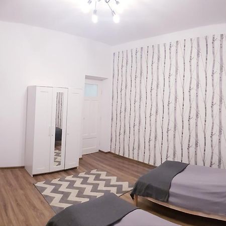 Apartamenty Rowna 키엘체 외부 사진