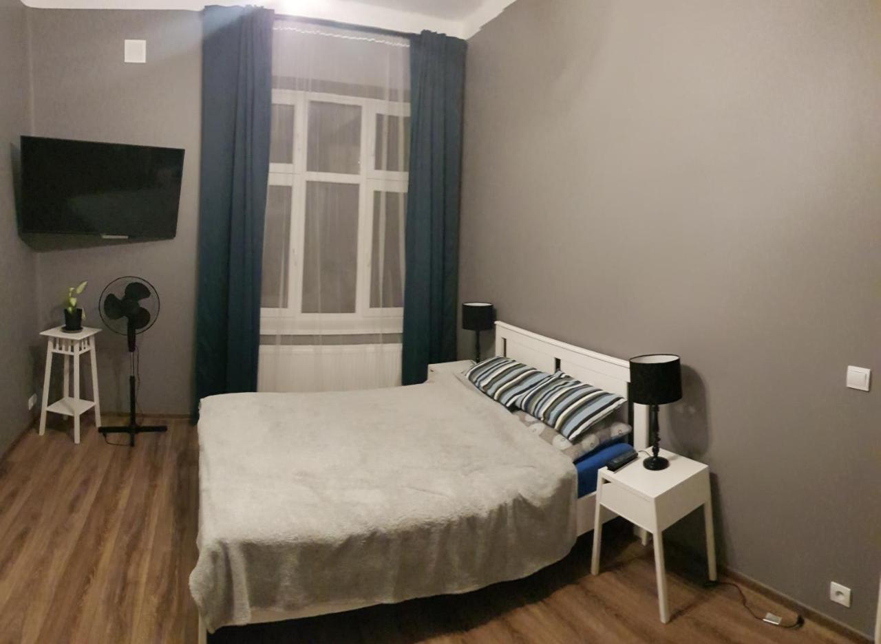 Apartamenty Rowna 키엘체 외부 사진